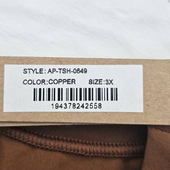 Skims short sleeve tee Nwt - Picture 7 of 7